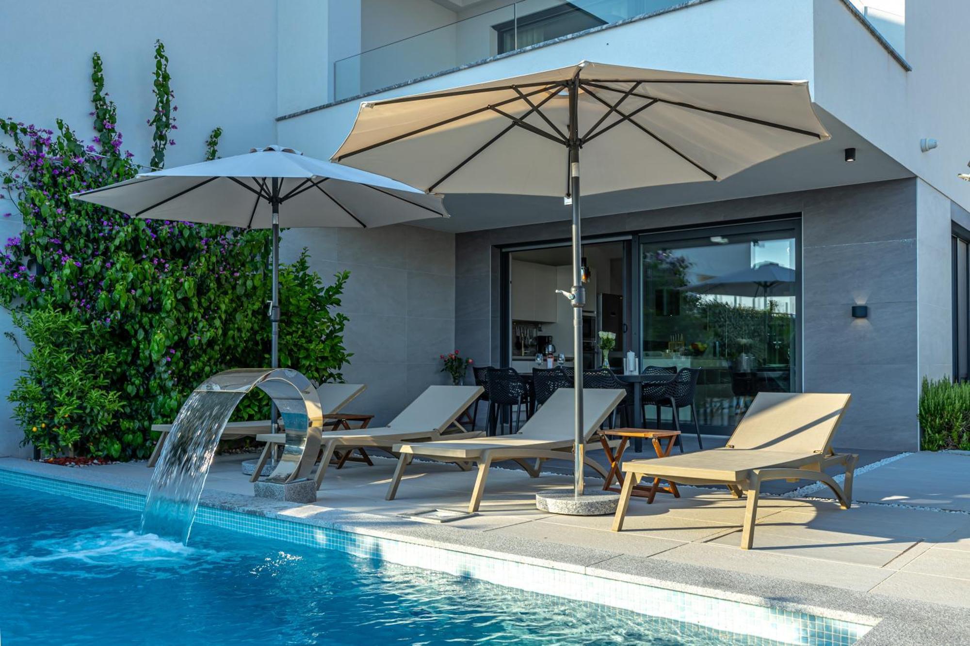 Luxury Villas White Sails Pinezici  Exterior photo